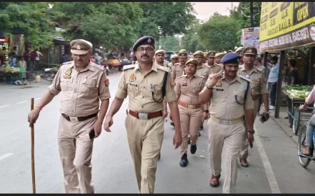 औरैया में एसपी अभिजित शंकर की पैदल गश्त: सुरक्षा के प्रति जनता को दिया भरोसा