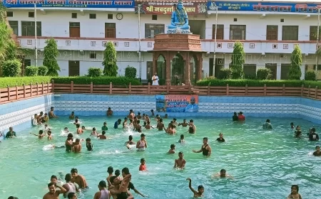 ॐ श्री पागल बाबा धाम में गंगा दशहरा पर्व पर भक्ति की बयार