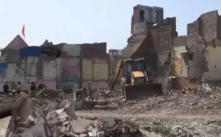 कालकाजी में DDA का अतिक्रमण विरोधी अभियान, 300 अवैध मकान ध्वस्त