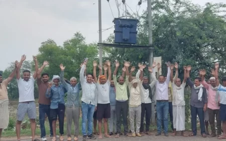 "बिजली नहीं तो धरना ज़रूर! देखिए गांव का आंदोलन"