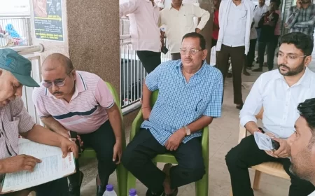 भरथना में सफाईकर्मियों की हड़ताल बनी जनता के लिए मुसीबत, प्रशासनिक प्रयास नाकाम