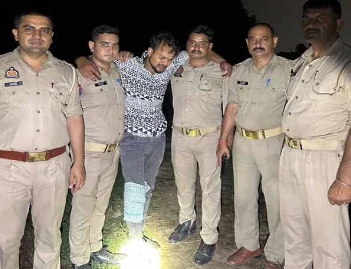 बरेली में छेड़छाड़ का आरोपी मुठभेड़ में गिरफ्तार, तमंचा और बाइक बरामद