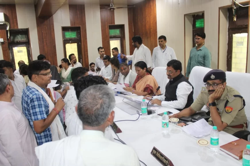 बिधूना में संपूर्ण समाधान दिवस: 222 में से 24 शिकायतों का हुआ मौके पर निस्तारण