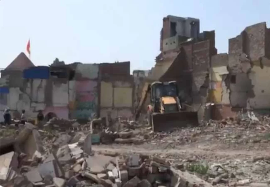 कालकाजी में DDA का अतिक्रमण विरोधी अभियान, 300 अवैध मकान ध्वस्त