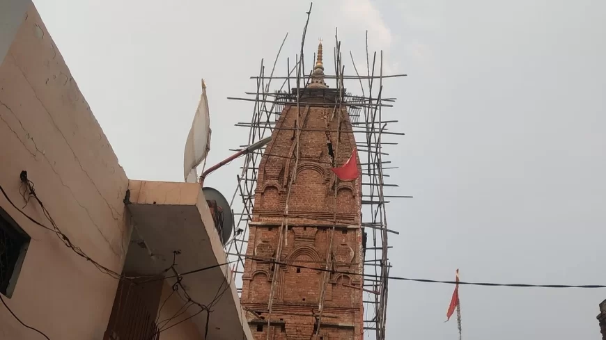 आकाशीय बिजली ने मचाई तबाही, मंदिर का गुंबद चटका, कई लोग घायल