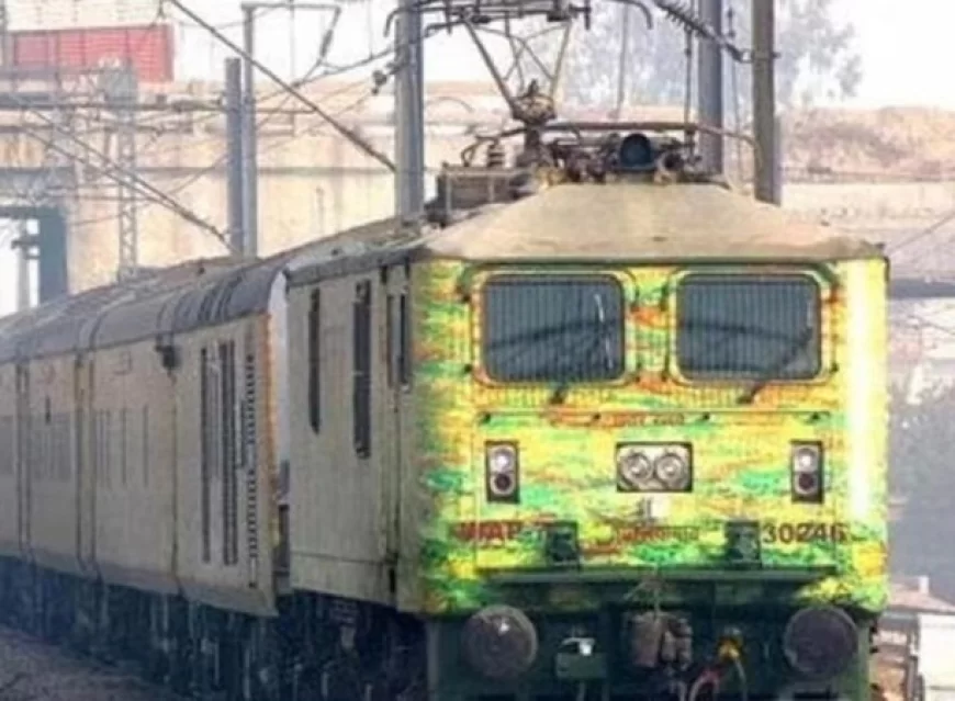 बिहार: दुरंतो एक्सप्रेस में हथियारबंद लुटेरों का हमला, यात्रियों से लूट, RPF पर सवाल