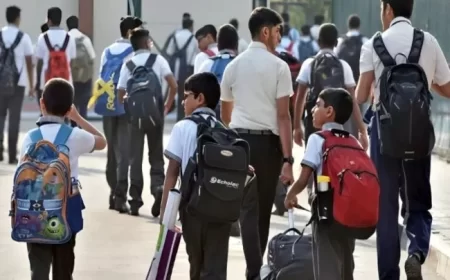 कुशीनगर में बिना मान्यता स्कूलों पर बड़ी कार्रवाई, डीएम ने दिए जांच के निर्देश