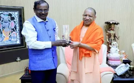 सीएम योगी से इसरो अध्यक्ष की मुलाकात, उत्तर प्रदेश के लिए पृथक उपग्रह की संभावना पर चर्चा