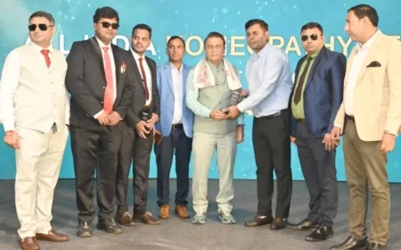 भरथना में सेवाएं देने वाले डॉ. अजय त्रिवेदी को गोवा रिसर्च समिट में मिला अवार्ड