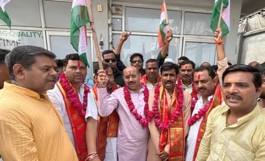 तिरंगे की शान में उमड़ा जनसैलाब, भरथना में ऐतिहासिक यात्रा संपन्न