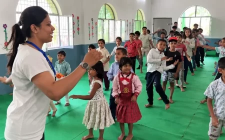 सेंट फ्रांसिस क्रिश्चियन स्कूल के समर कैंप में बच्चों ने सीखे आत्मरक्षा और फिटनेस के गुर