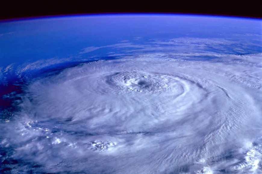 Which statement is true about South and North Poles of the Earth?